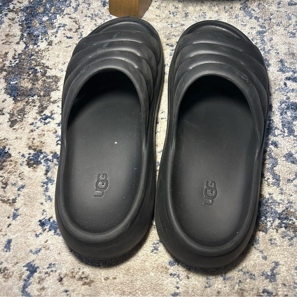 Ugg Sport Yeah Black Rubber Slip-On Sandals Size 10 - Picture 7 of 10